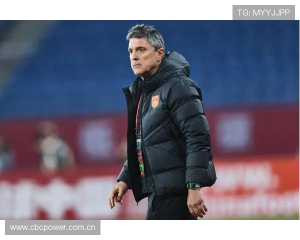 国足后防漏洞频现惨遭澳大利亚逆袭0比2失利葬送良机