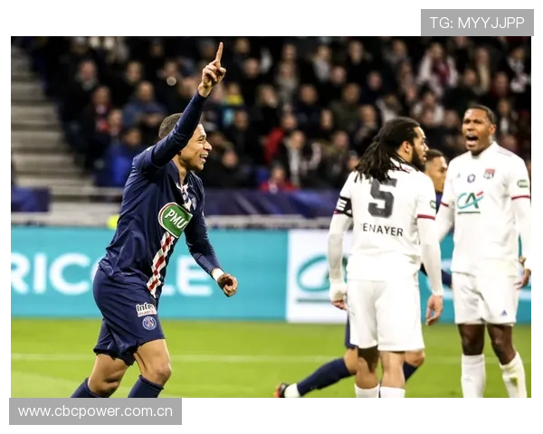 登贝莱连续上演帽子戏法 巴黎圣日耳曼5比2大胜布雷斯特